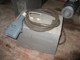  50 77  3300uF 400V     600  